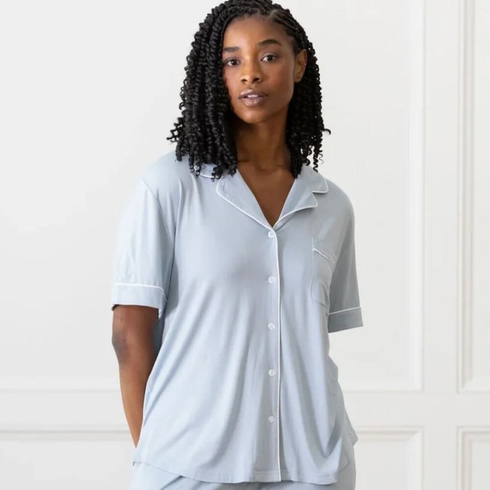 Cozy Earth Short Sleeve Pajama Top Small Powder Blue Bamboo Stretch Knit Classic